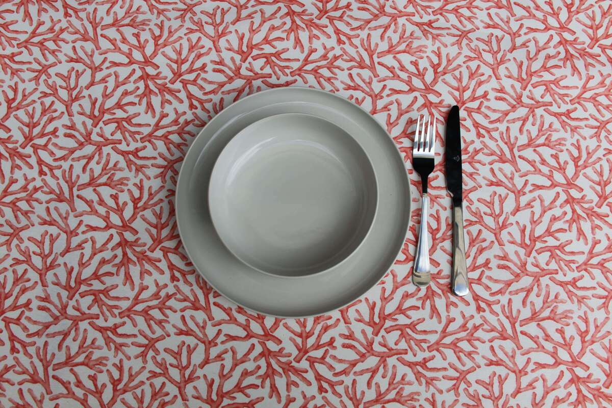 Mantel resinado antimanchas coral