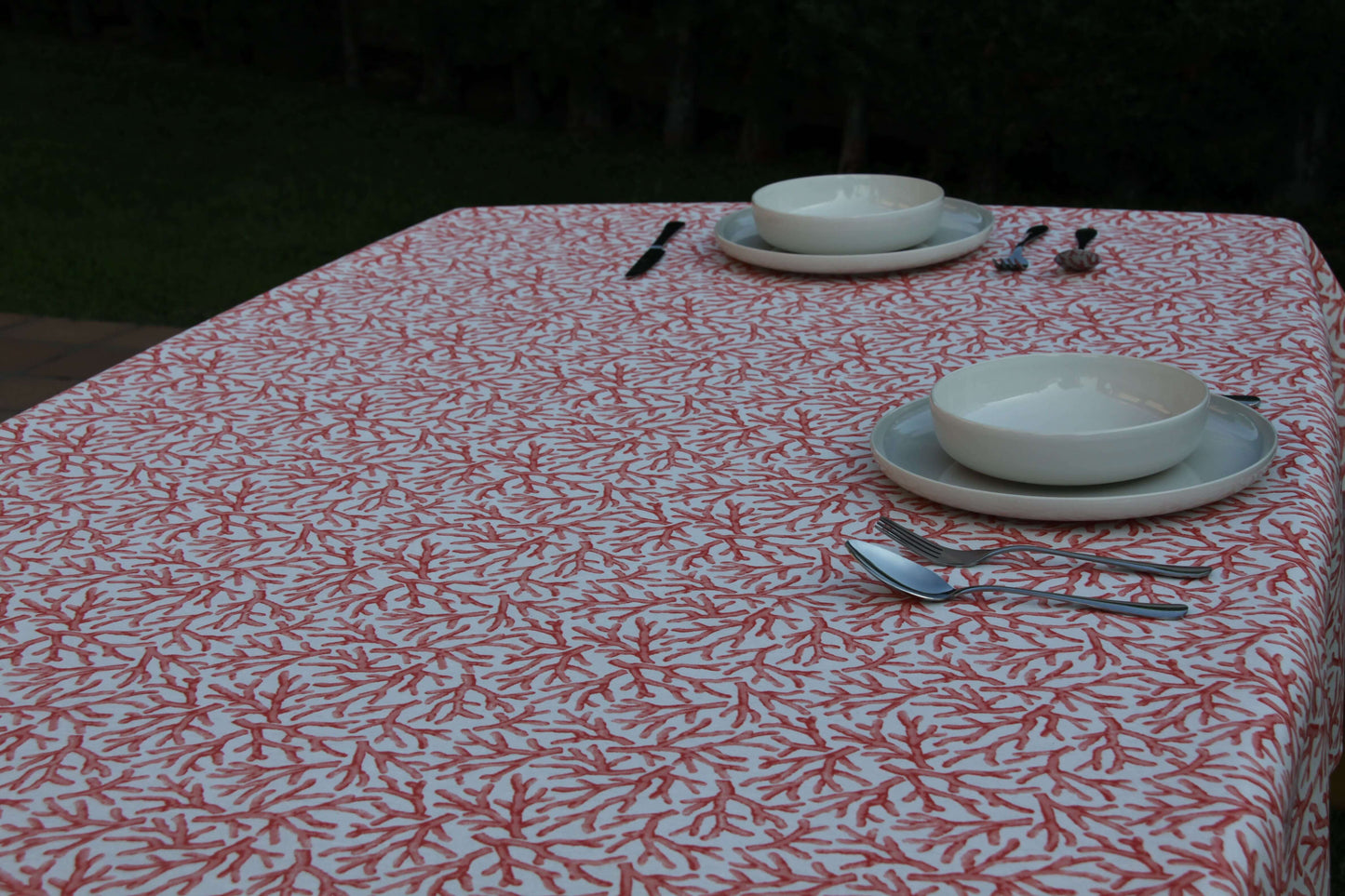 Mantel antimanchas resinado Coral.