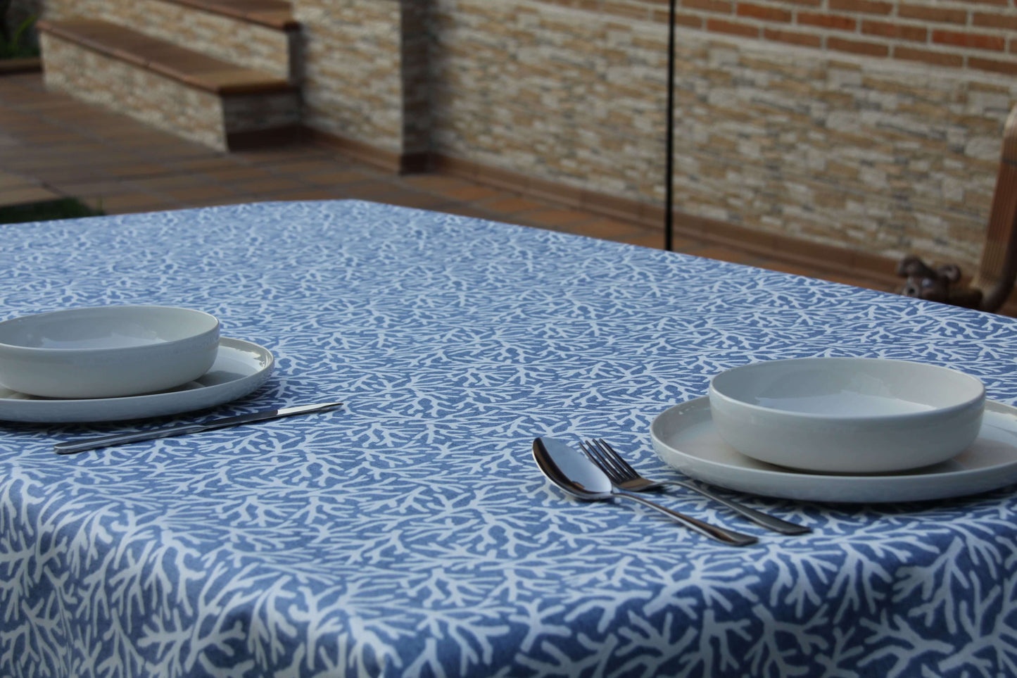 Mantel anti manchas Coral Fondo Azul