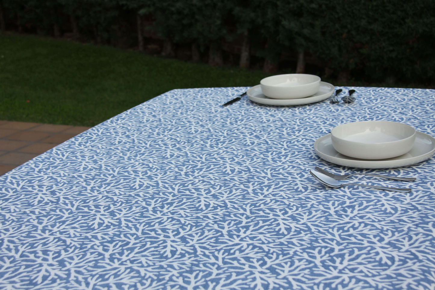 Mantel anti manchas Coral Fondo Azul