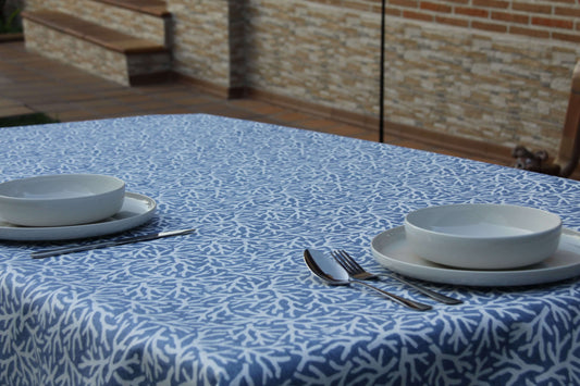 Mantel anti manchas Coral Fondo Azul