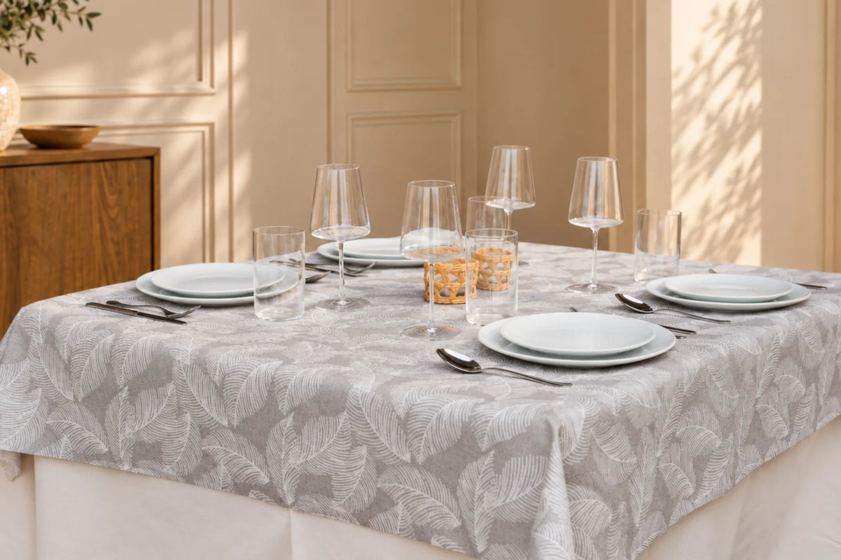 Mantel Antimanchas Botánico Modelo Palmera Taupe
