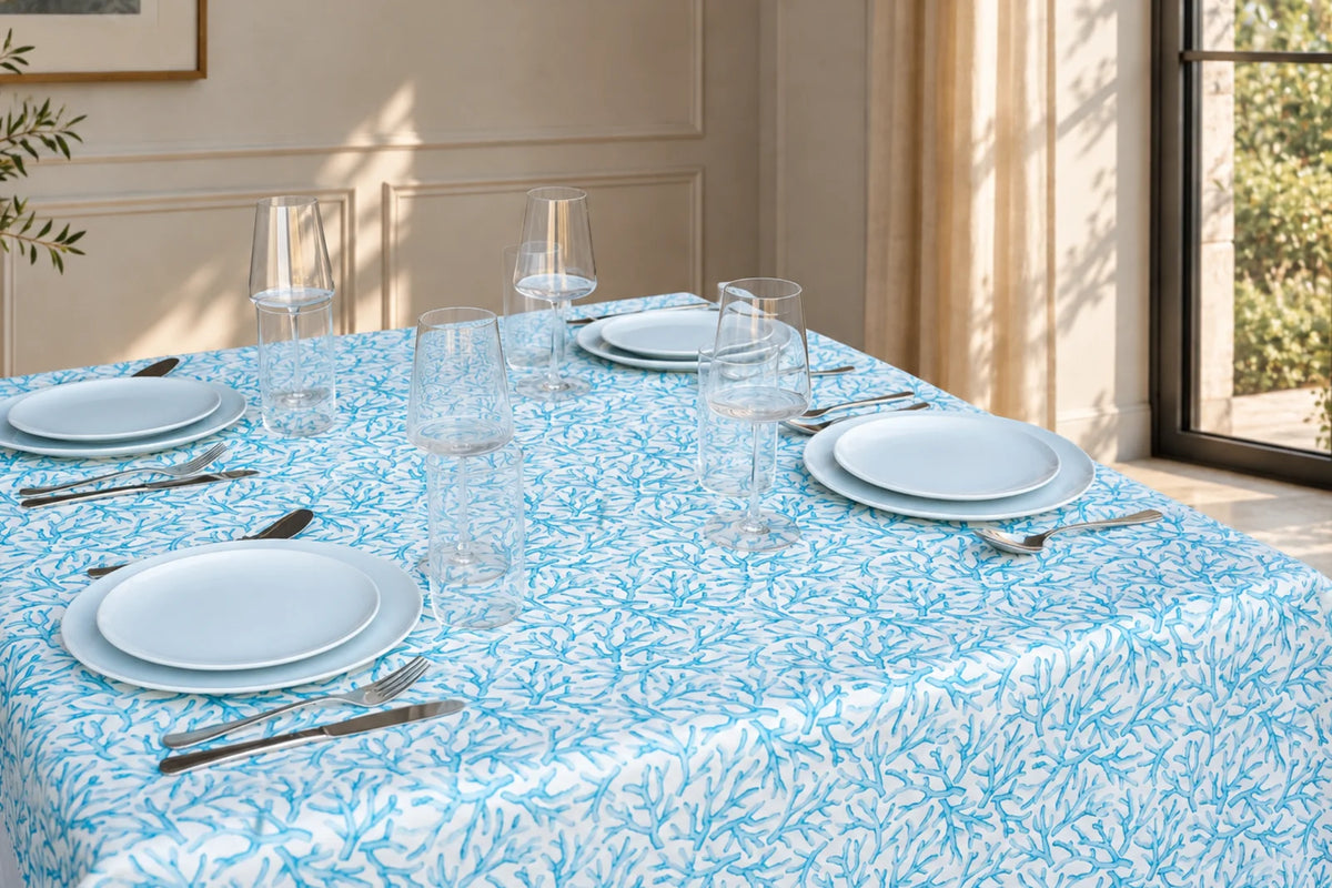 Mantel Antimanchas Corales Azul Celeste y Blanco Estilo Elegante