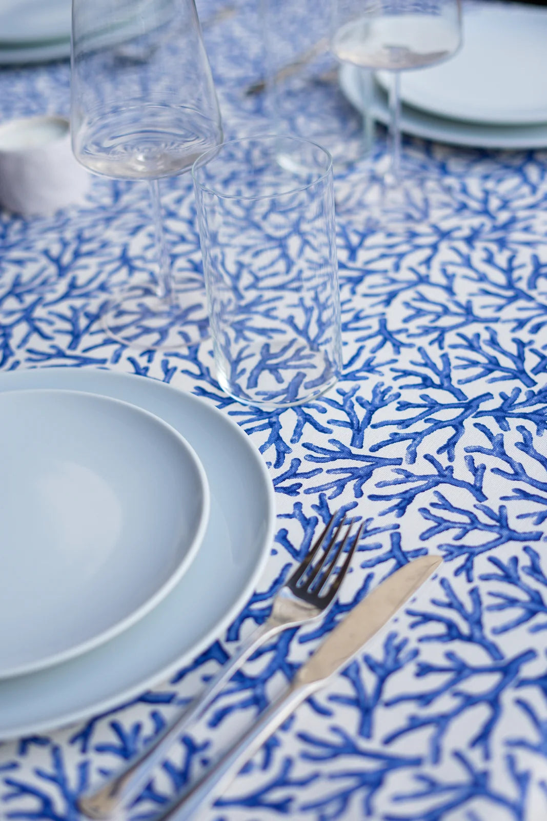 Mantel Antimanchas Coral Azul Fondo Blanco Estilo Marinero