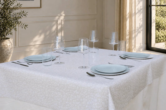 Mantel Antimanchas Estampado Hojas Sutiles Beis y Blanco