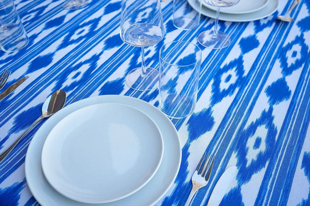 Mantel Antimanchas Estampado Ikat Azul y Blanco