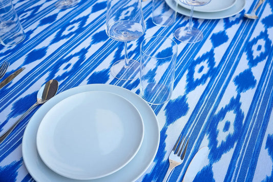 Mantel Antimanchas Estampado Ikat Azul y Blanco
