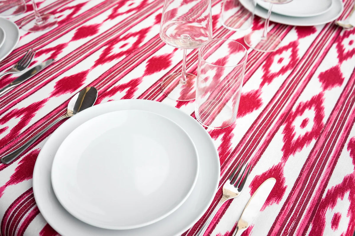 Mantel Antimanchas Estampado Ikat Rojo y Blanco