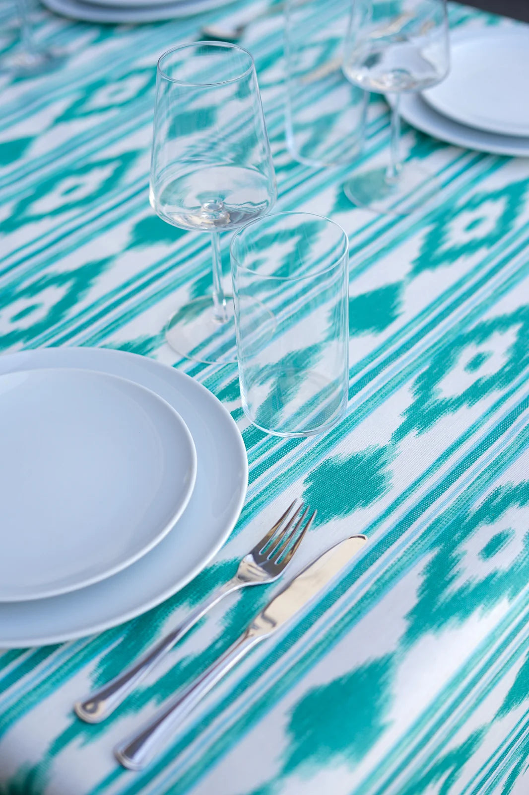 Mantel Antimanchas Estampado Ikat Verde Turquesa y Blanco