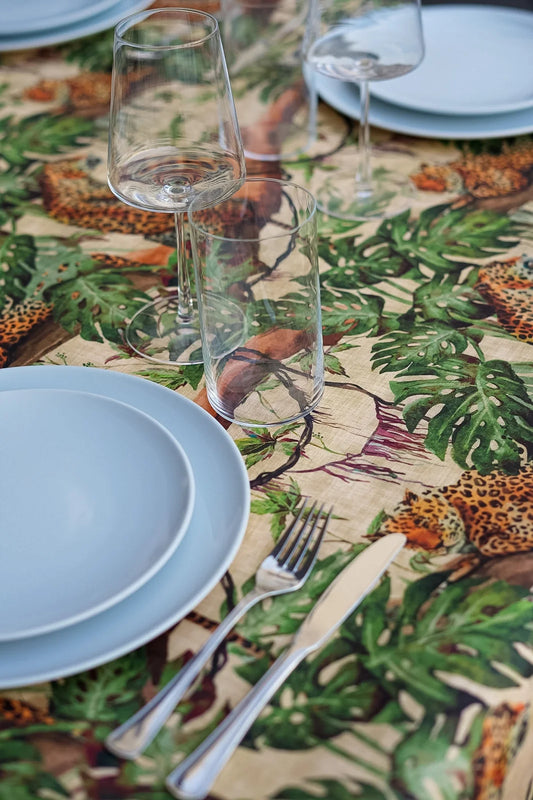 Mantel Antimanchas Hojas Tropicales y Leopardos Verde y Beis Estilo Exótico