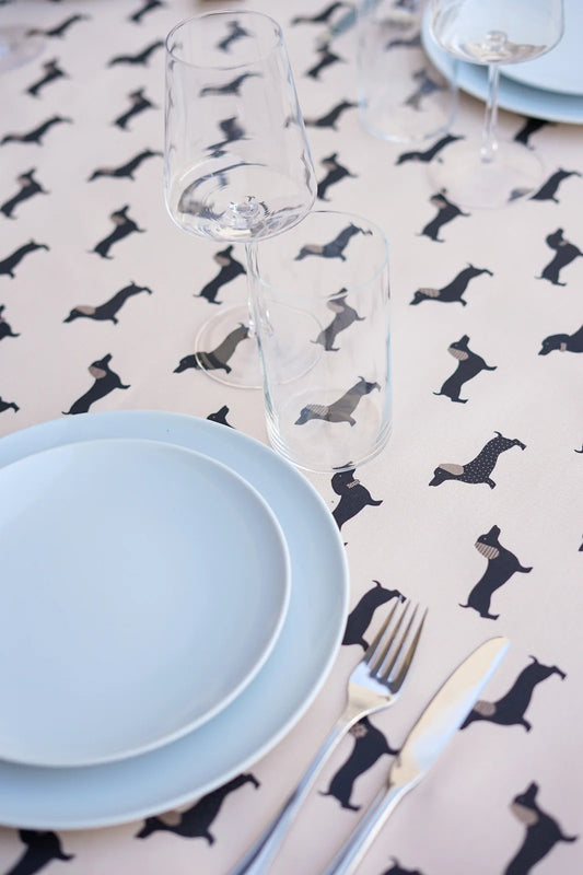 Mantel Antimanchas Perros Salchicha Dachshund Beis y Negro