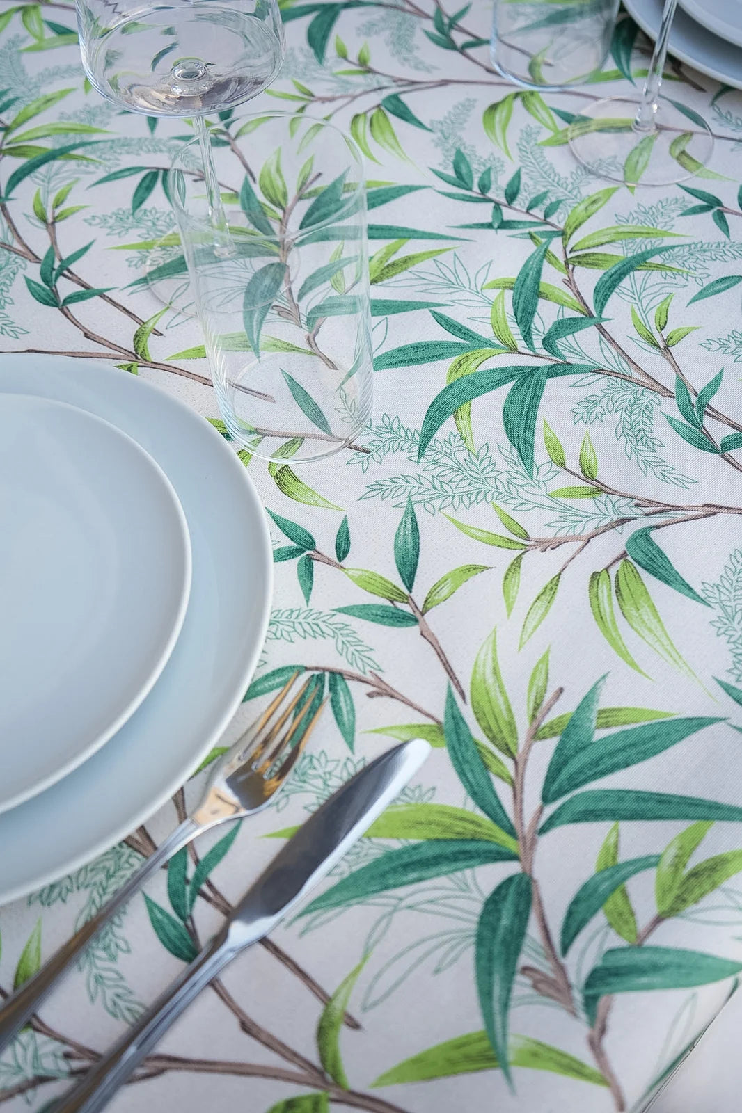 Mantel Antimanchas Ramas de Sauce y Helechos Verde y Blanco
