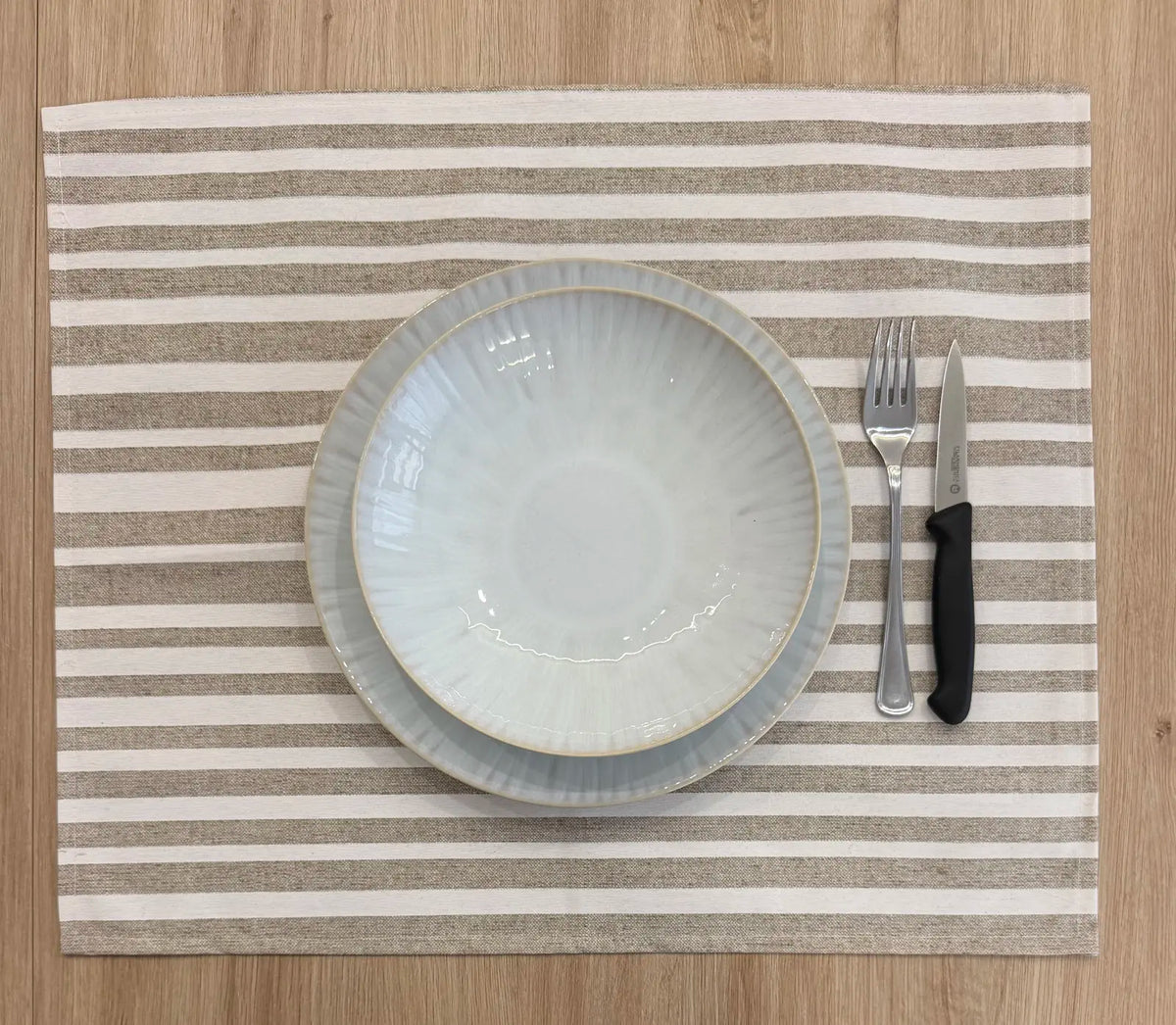 Mantel Individual Resinado Rayas Beige y Blanco Crudo