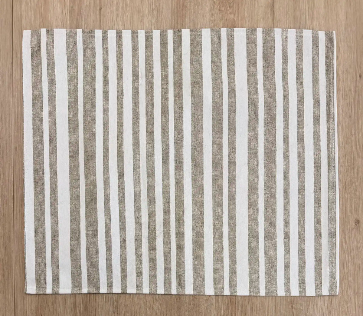 Mantel Individual Resinado Rayas Beige y Blanco Crudo