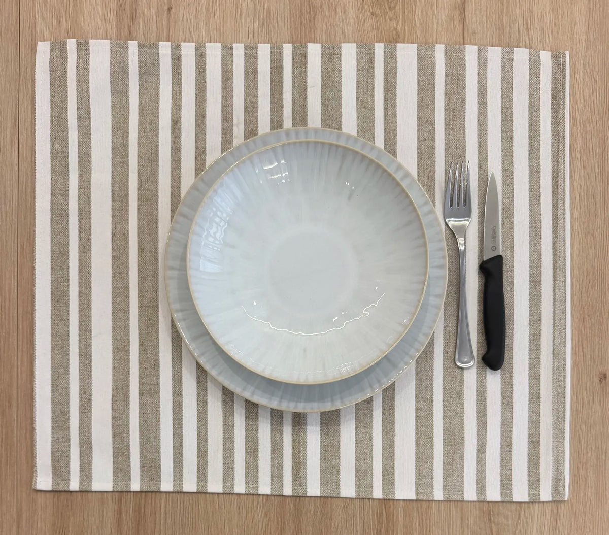 Mantel Individual Resinado Rayas Beige y Blanco Crudo