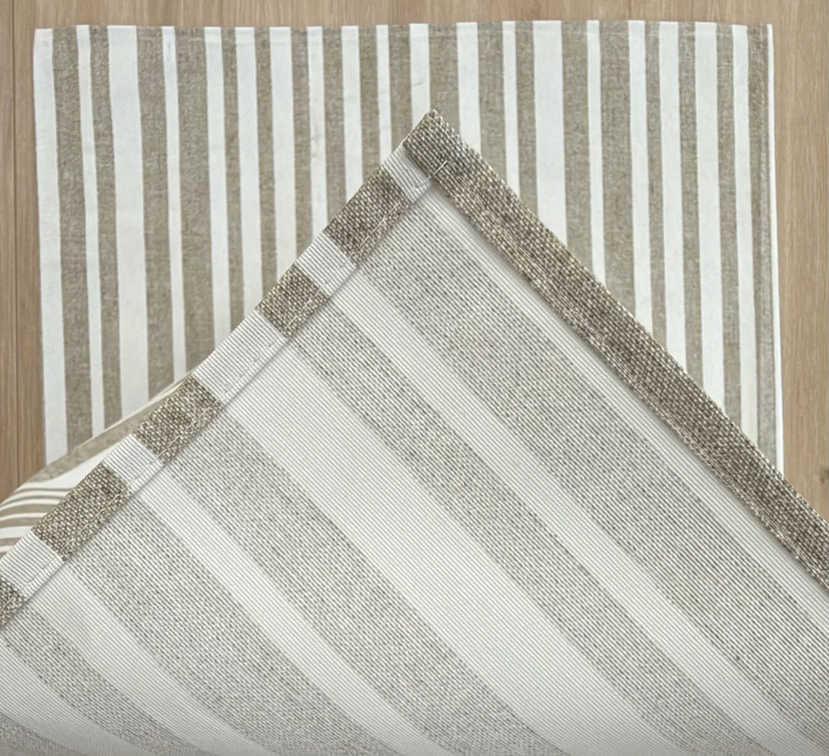 Mantel Individual Resinado Rayas Beige y Blanco Crudo