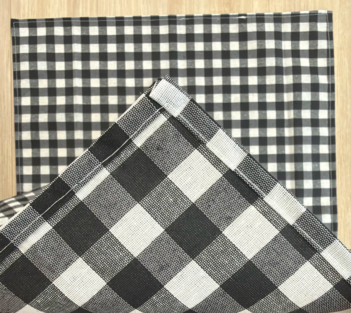 Mantel Individual Resinado Vichy Negro