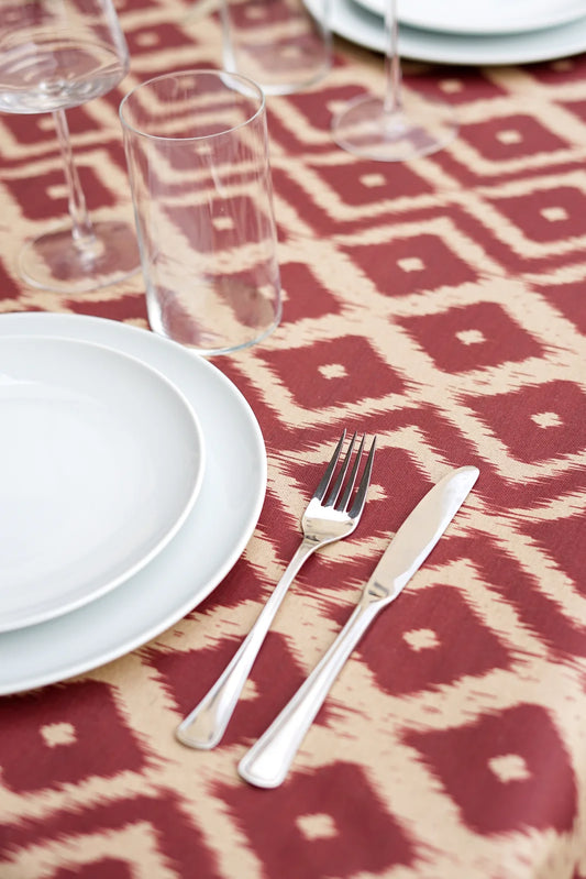 Mantel Resinado de Diseño Ikat Geométrico Rojo Granate